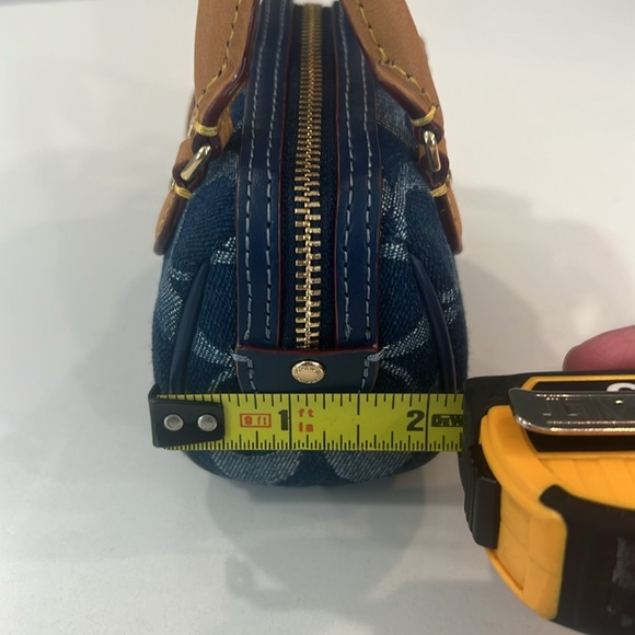 Cute. Limited Coach Mini Rowan - Picture 10 of 16